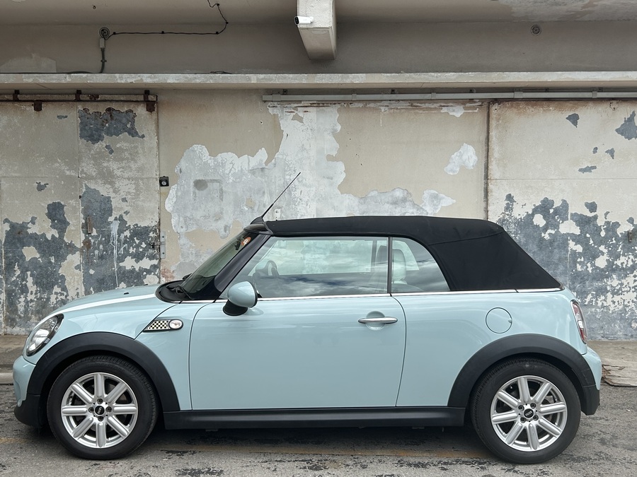 【石垣島・レンタカー】オープンタイプ自動車◆アイスブルーミニクーパーコンバーチブル《最大4名乗り》無料送迎付き（No.r-51）
