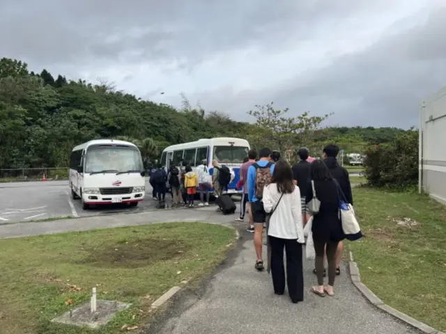 バス