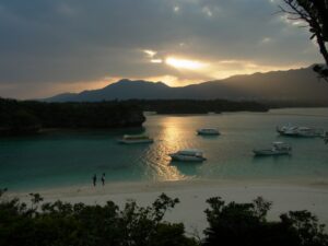 川平湾観光の完全ガイド｜美しい海と絶景スポットを楽しむ方法